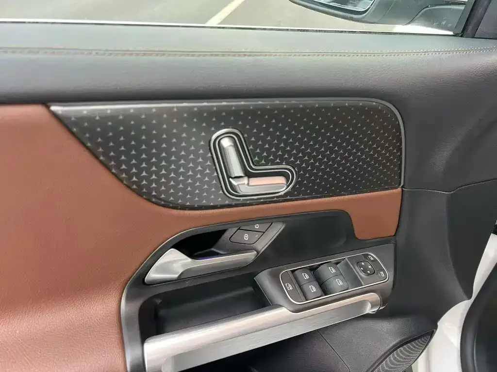 Mercedes-Benz GLB 2023 из CN, фото 4