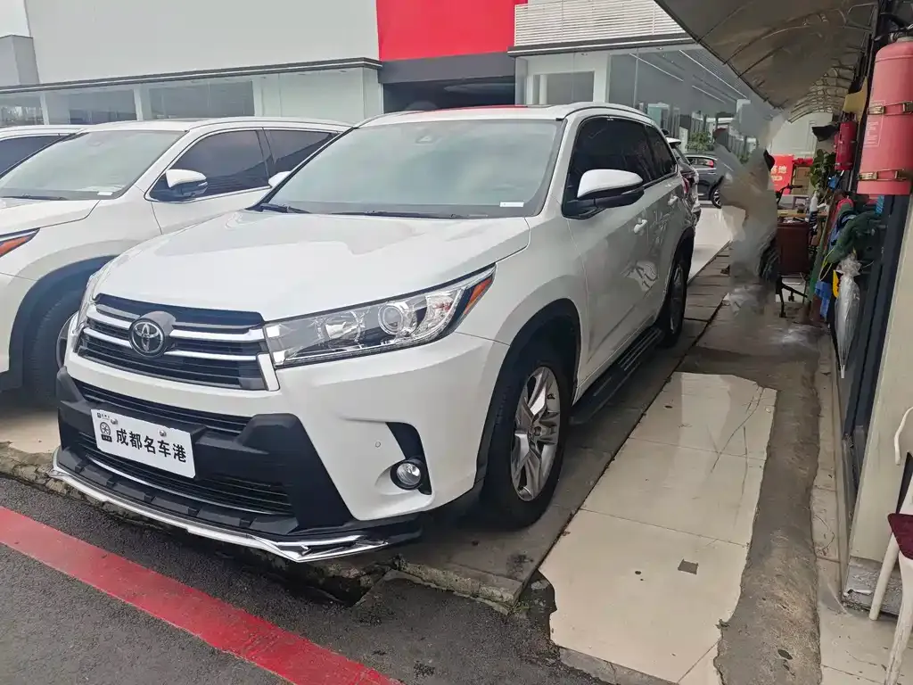 Toyota Highlander 2022 из CN, фото 7