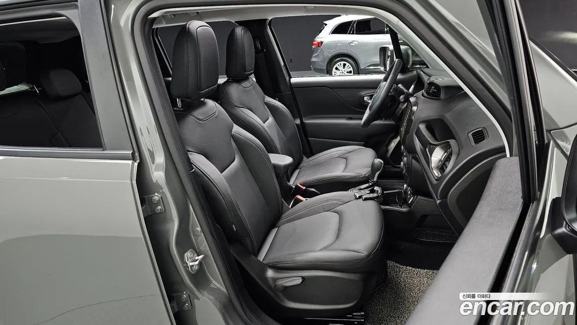 Jeep Renegade 2022 из KR, фото 9
