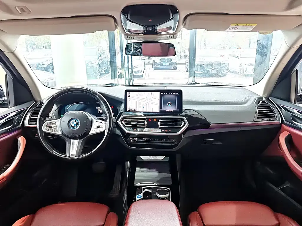 BMW iX3 — фото 4