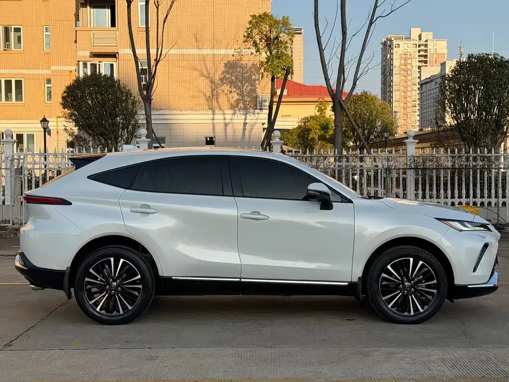 Toyota Venza 2022 из CN, фото 4