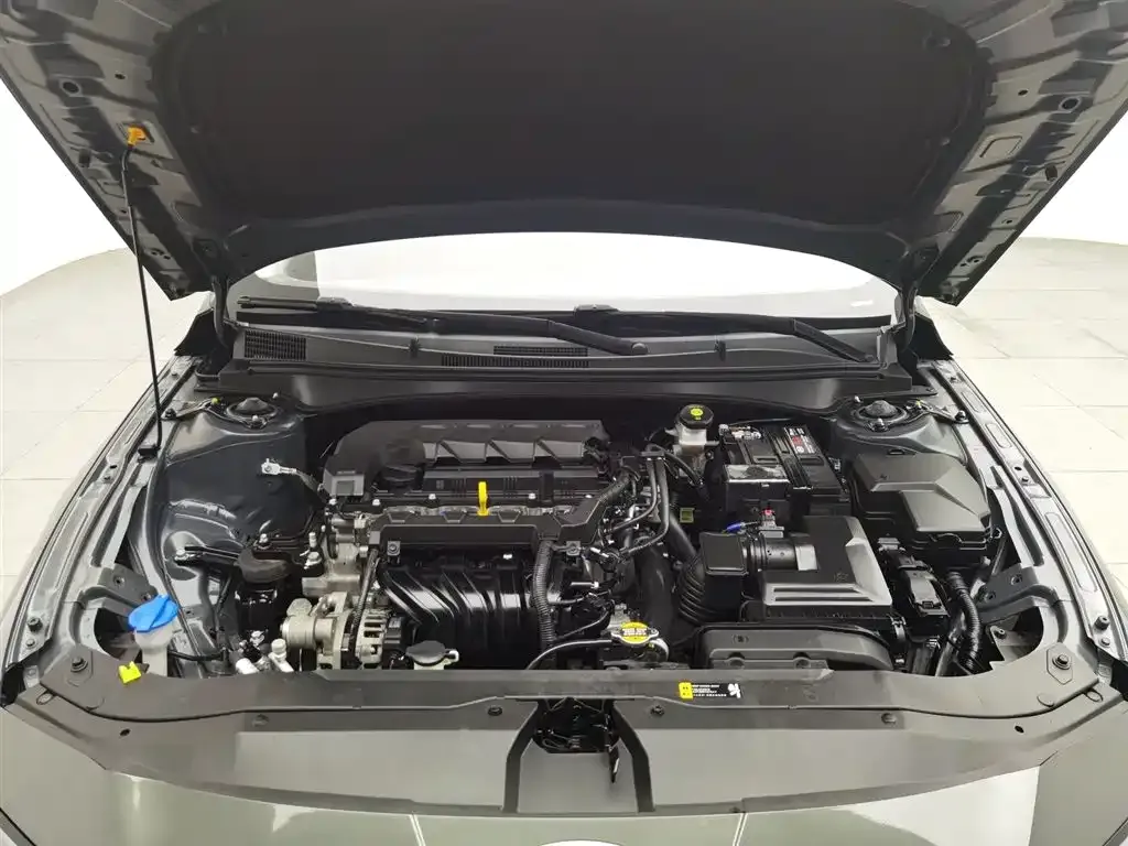 Hyundai Elantra 2024 из CN, фото 8