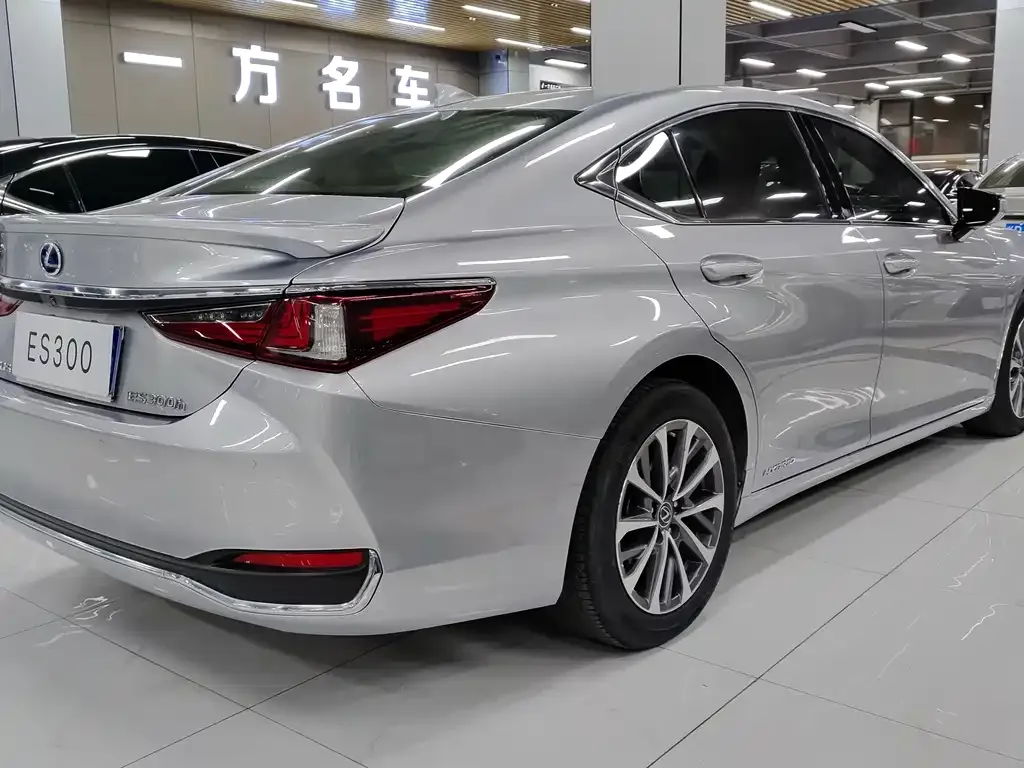 Lexus ES 2021 из CN, фото 3