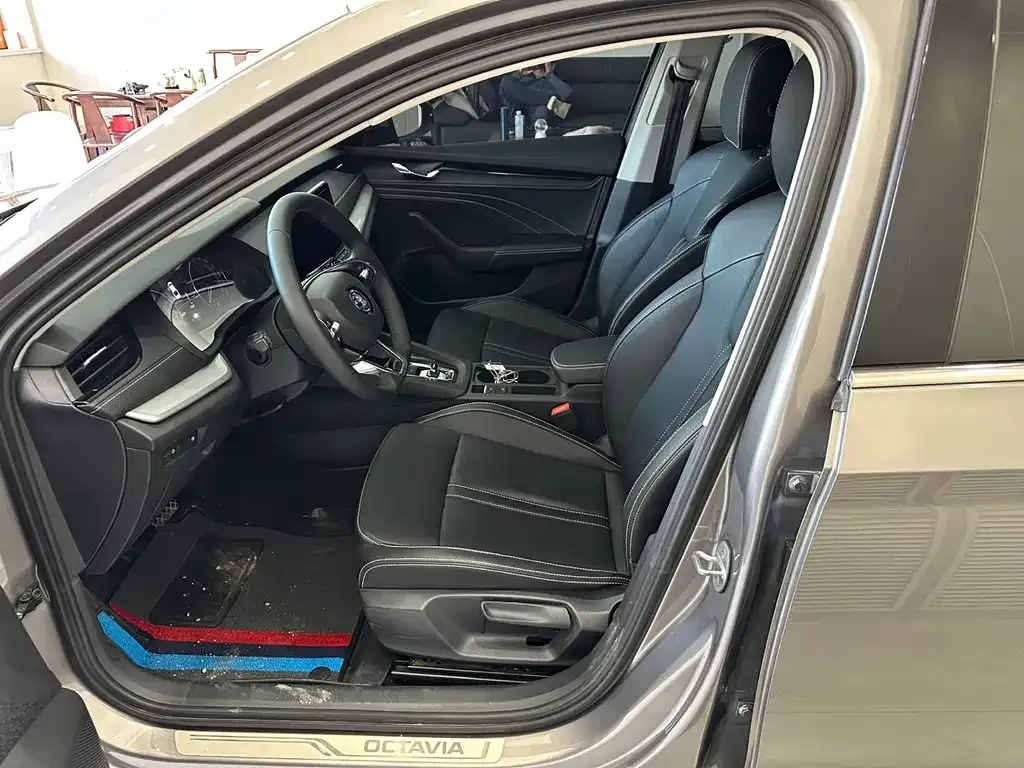 Skoda Octavia 2023 из CN, фото 2