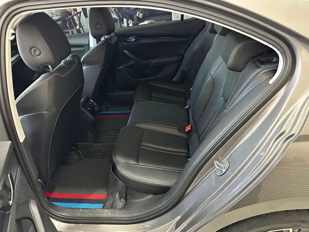 Skoda Octavia 2023 из CN, фото 6