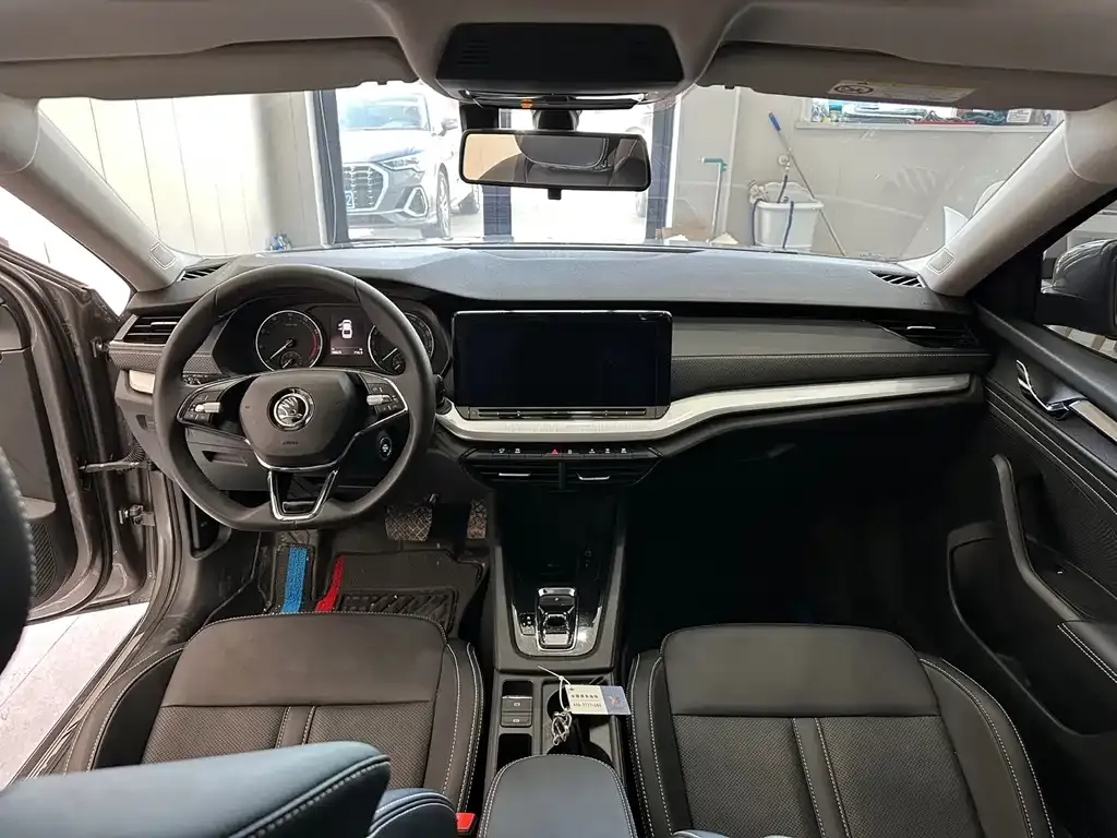Skoda Octavia 2023 из CN, фото 8