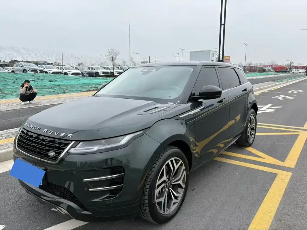 Land Rover Evoque — фото 1