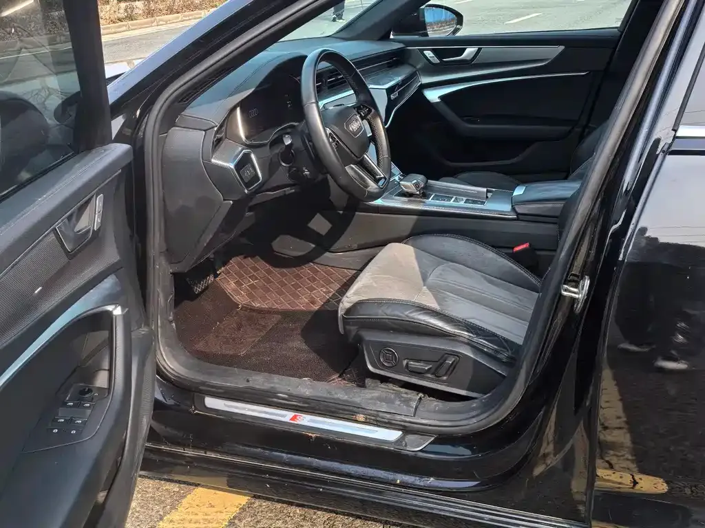 Audi A6L 2021 из CN, фото 7