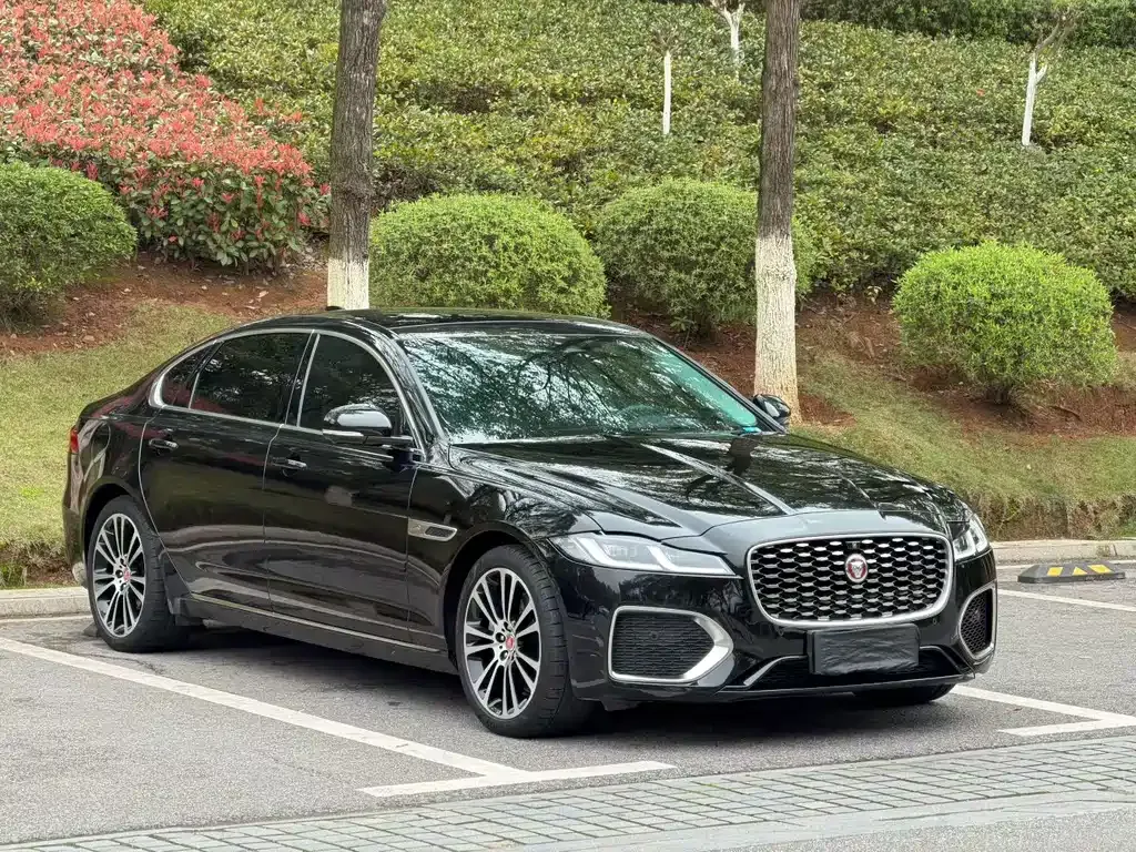 Jaguar XFL — фото 8