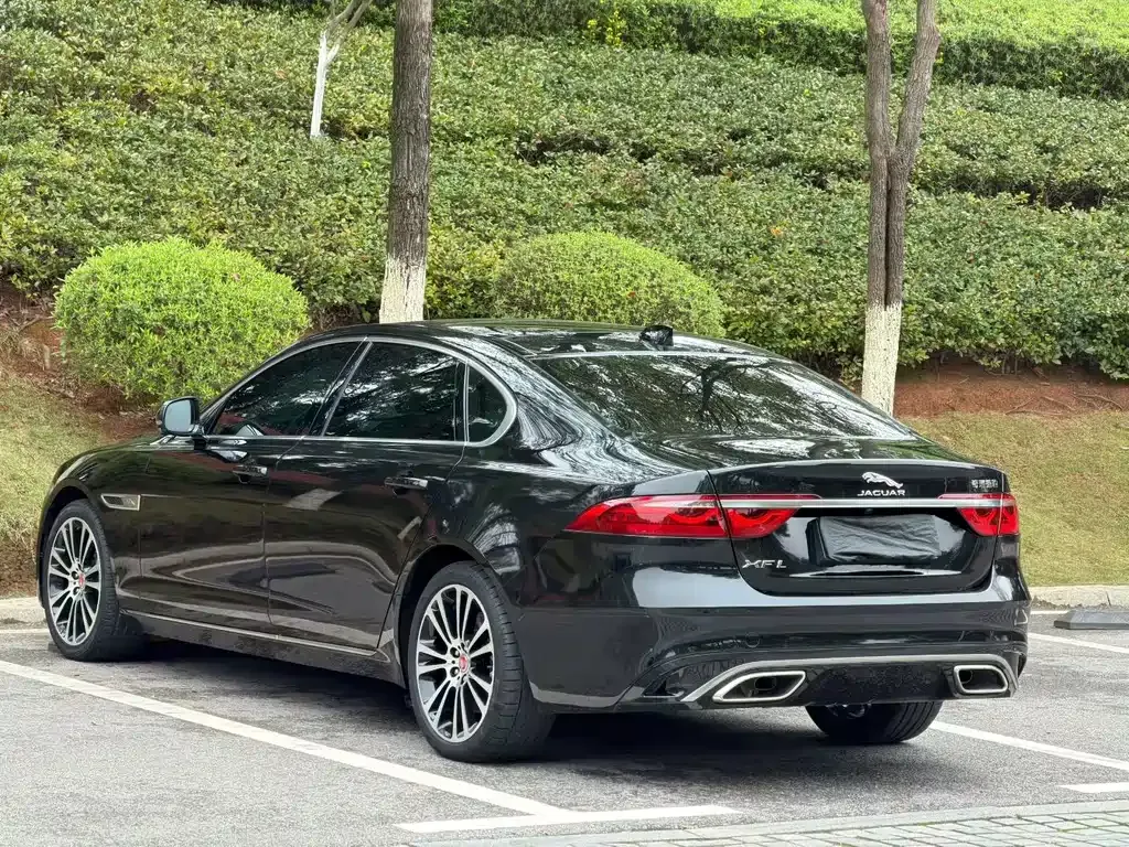 Jaguar XFL — фото 5