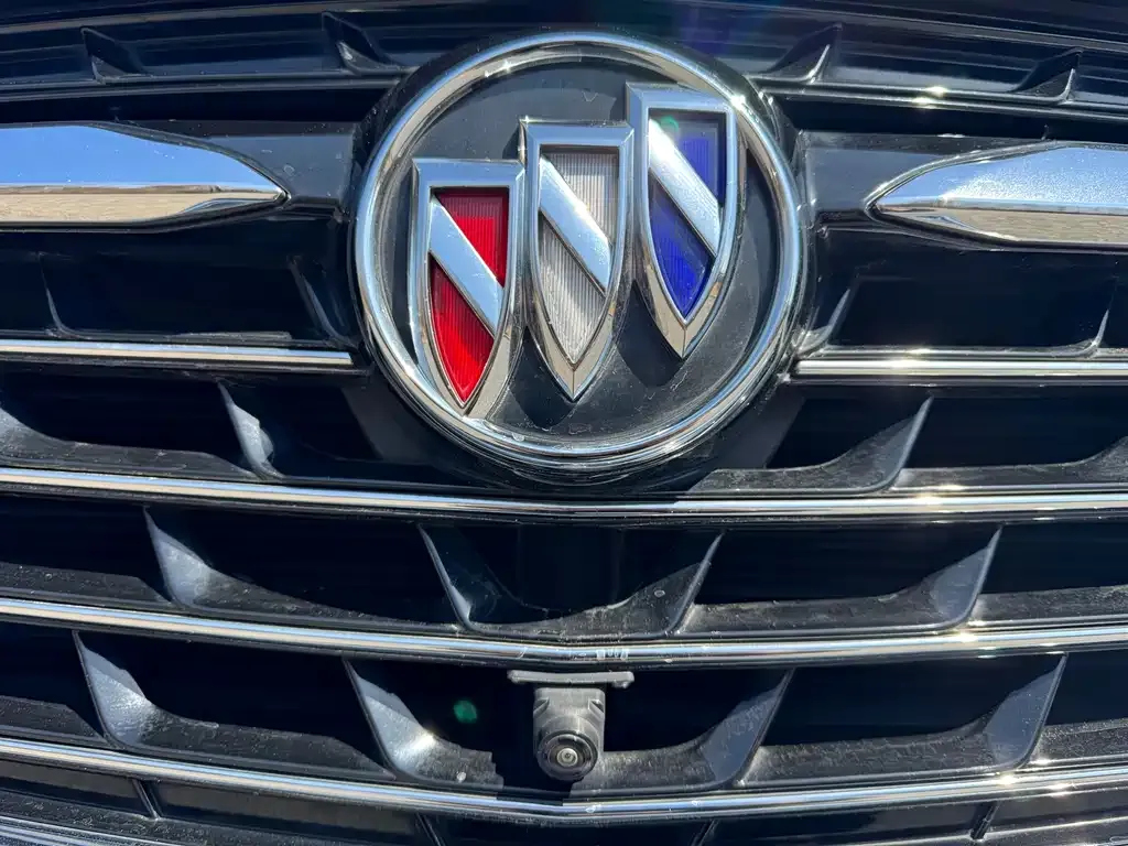 Buick Enclave — фото 10