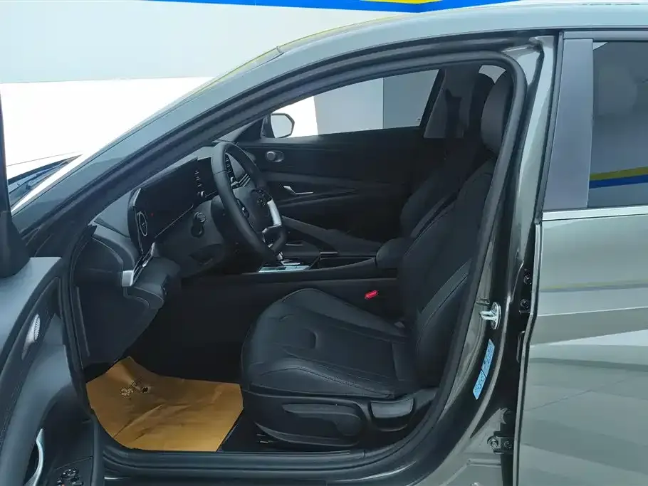 Hyundai Elantra 2024 из CN, фото 10