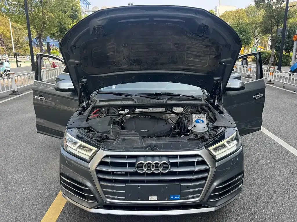 Audi Q5L 2021 из CN, фото 8