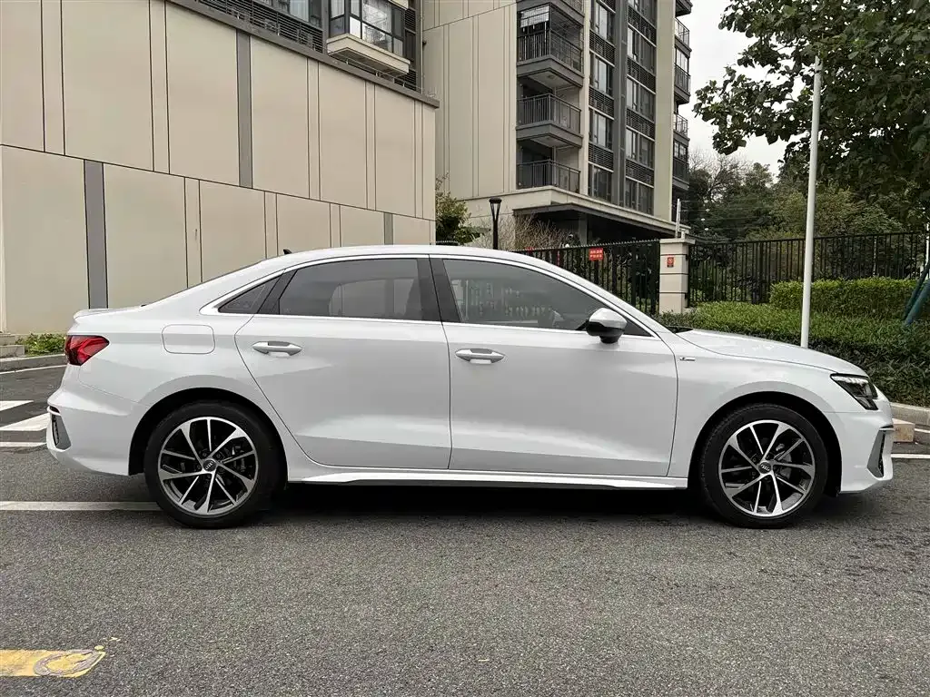 Audi A3 — фото 10