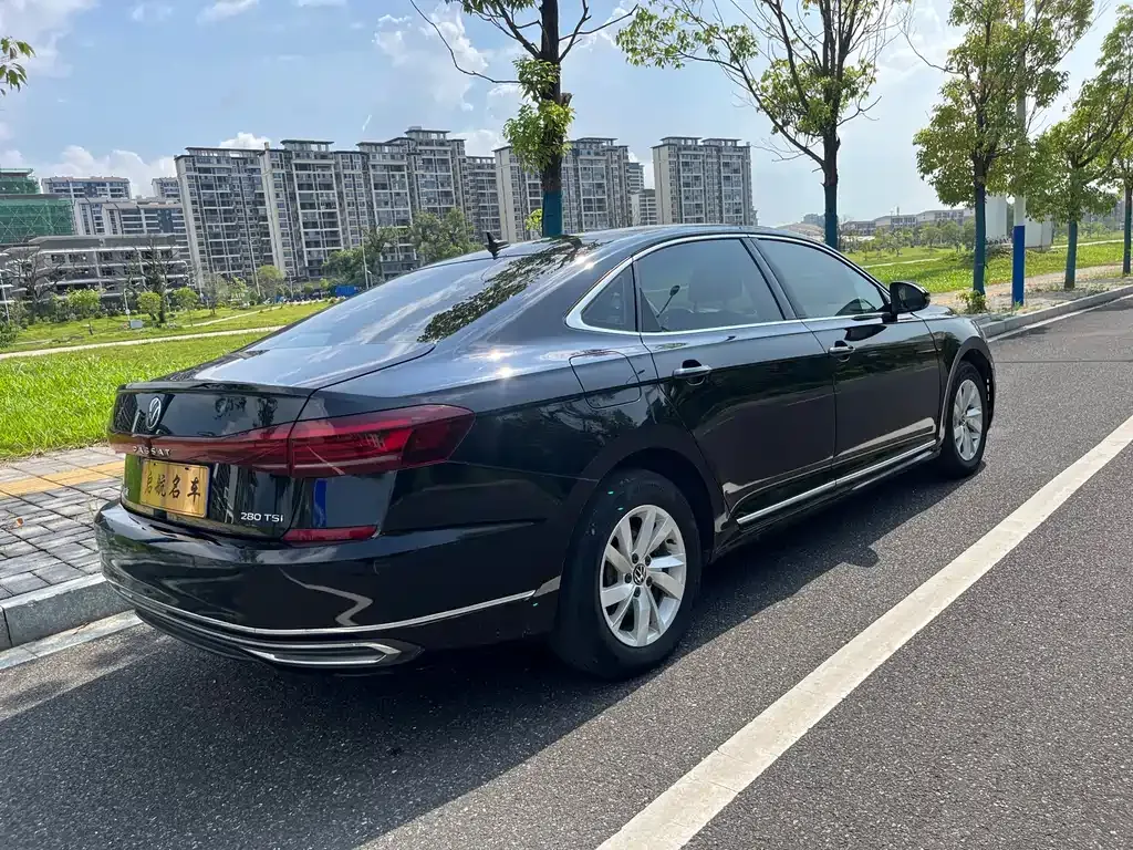 Volkswagen Passat 2022 из CN, фото 7