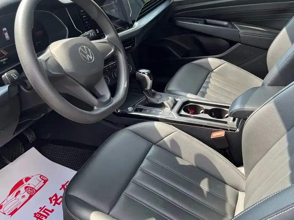 Volkswagen Passat 2022 из CN, фото 5
