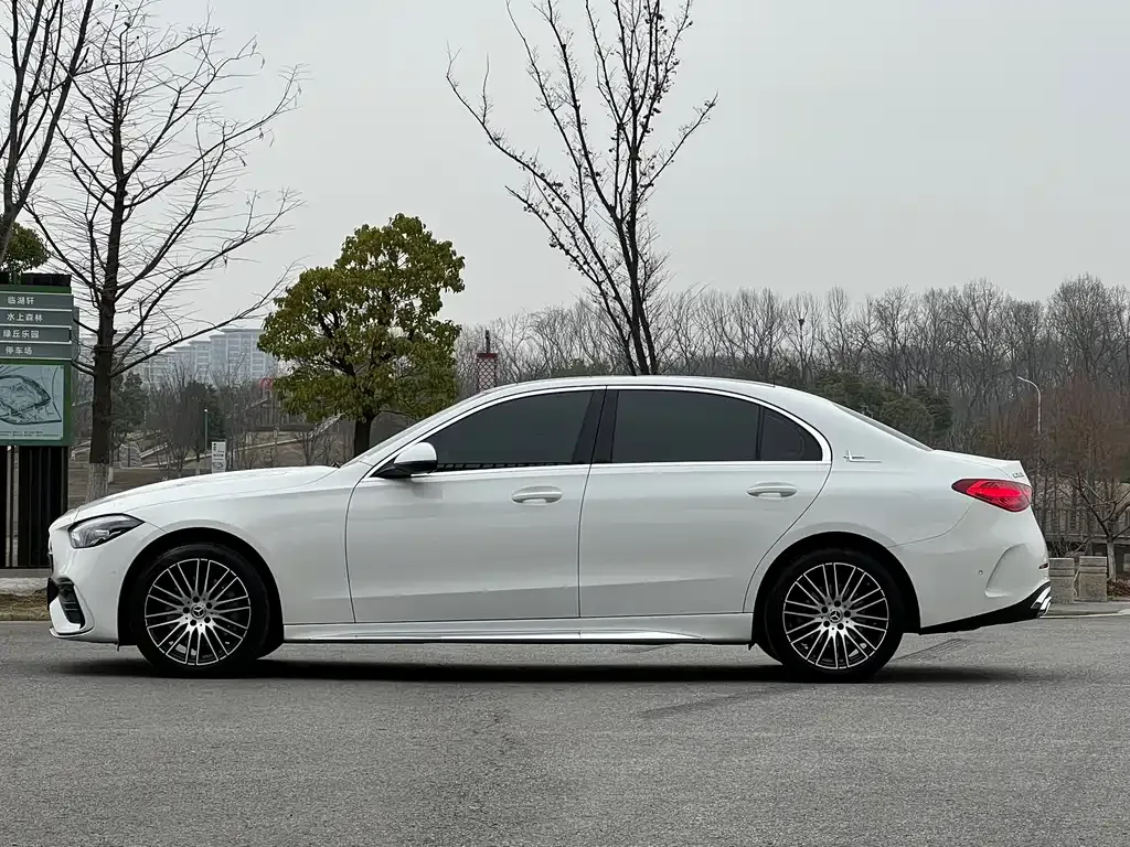 Mercedes-Benz C-Class — фото 10
