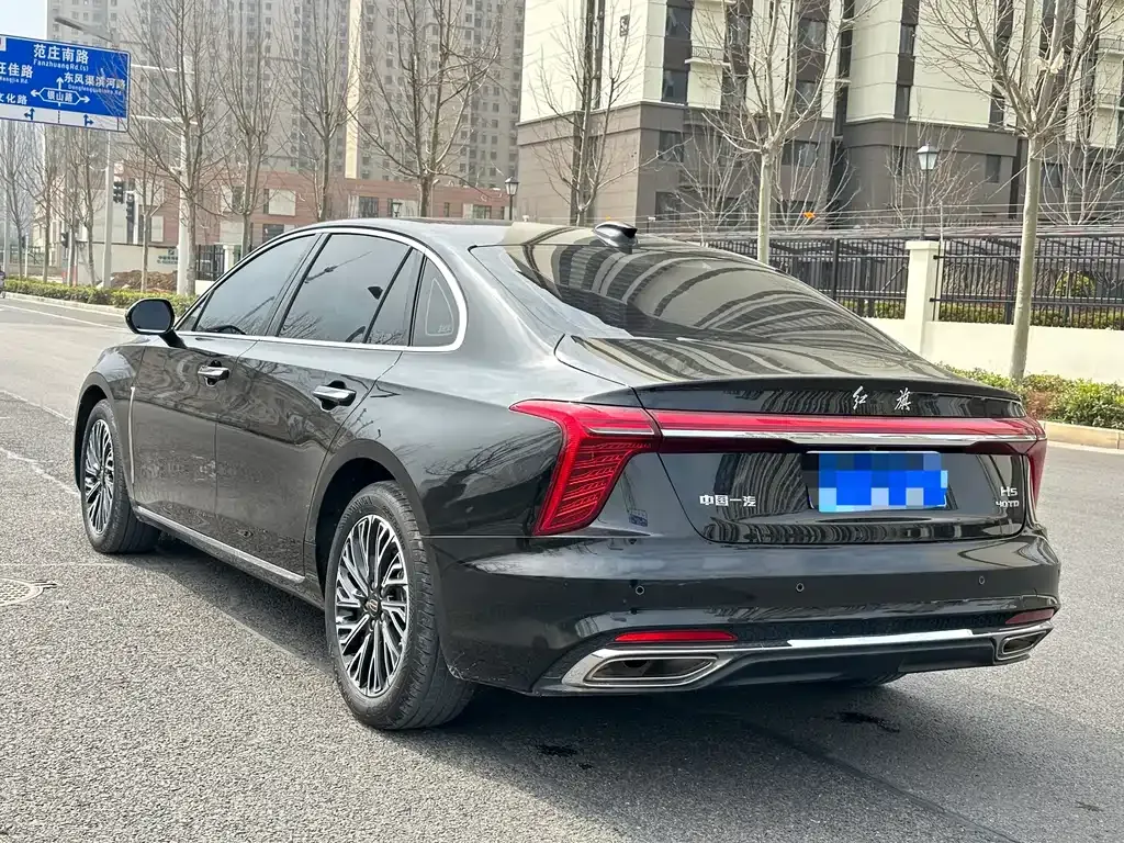 Hongqi H5 — фото 8