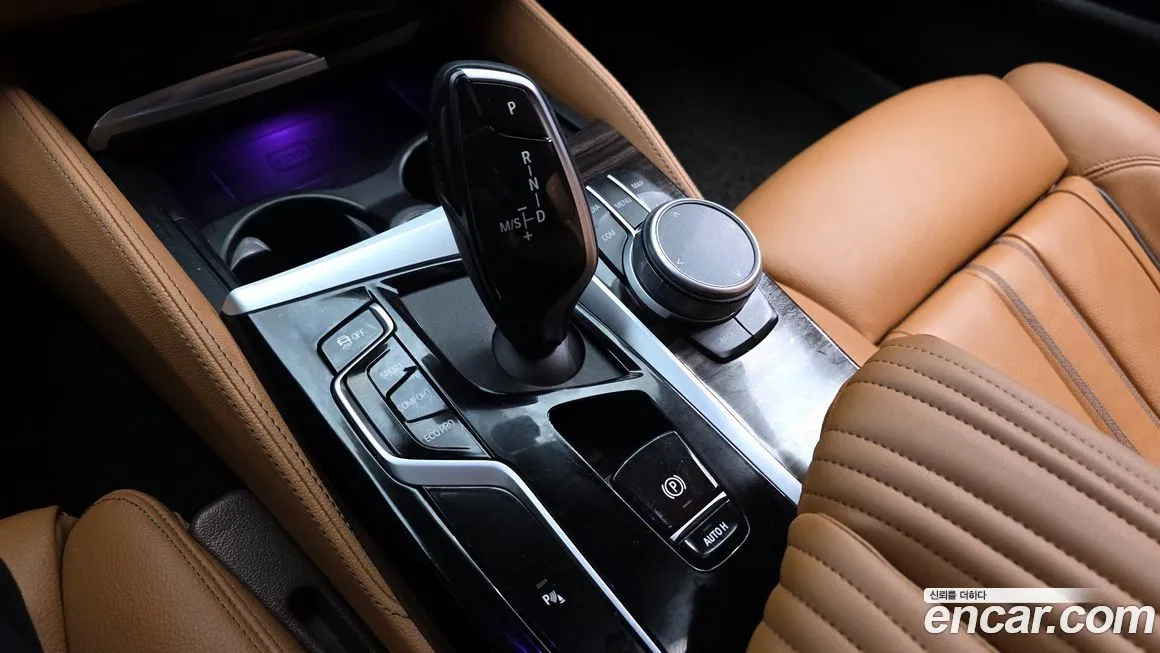 BMW 5-Series 2021 из KR, фото 2
