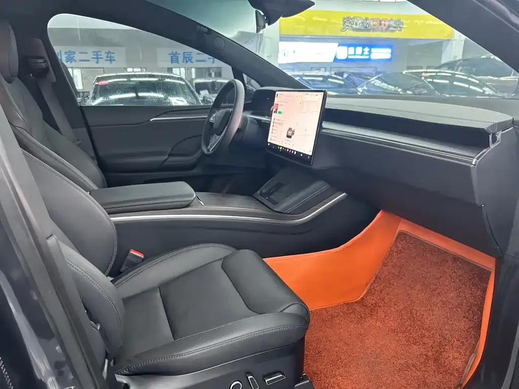 Tesla Model X — фото 6