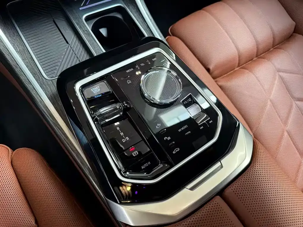 BMW i7 2024 из CN, фото 8