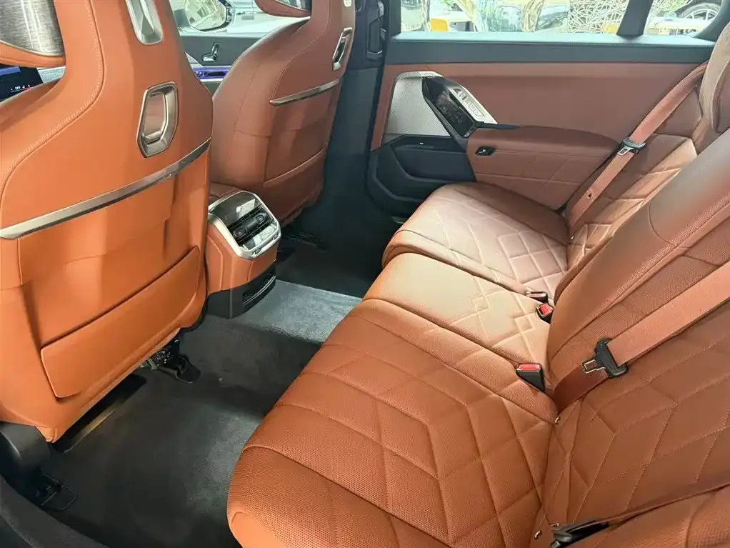 BMW i7 2024 из CN, фото 9