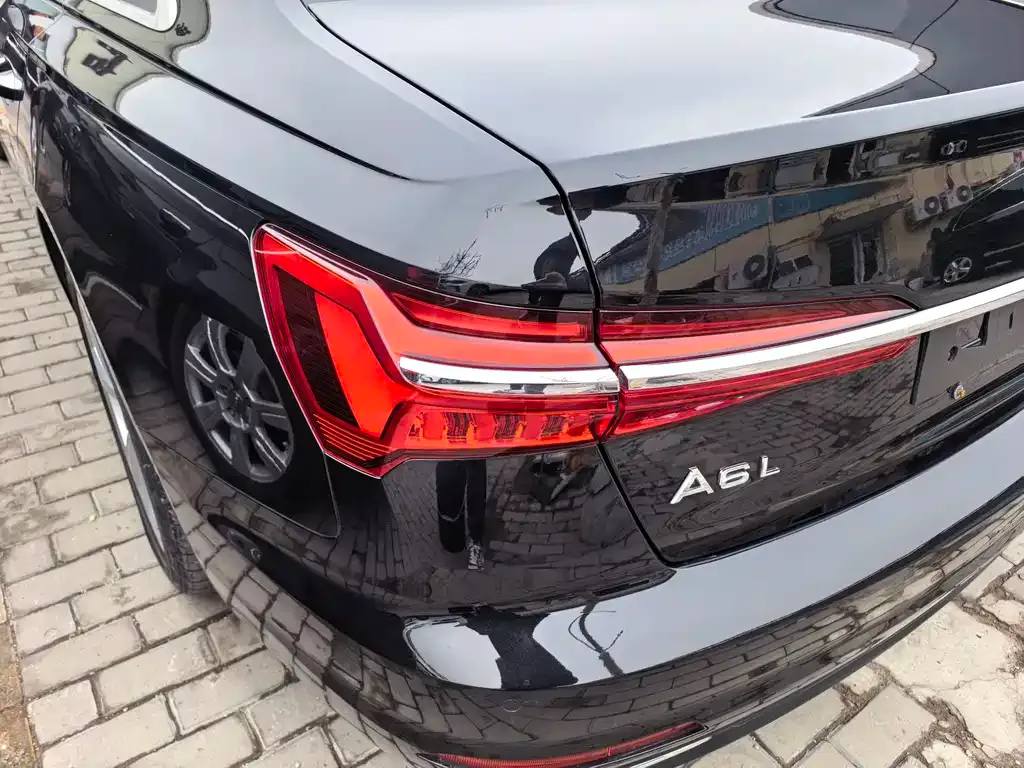 Audi A6L — фото 2