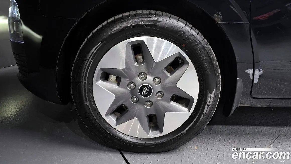 Hyundai Staria — фото 4