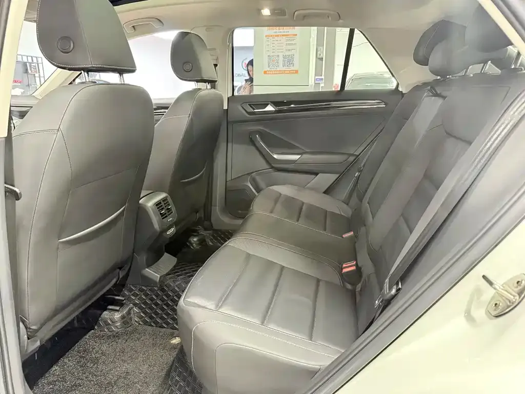 Volkswagen T-Roc 2022 из CN, фото 9