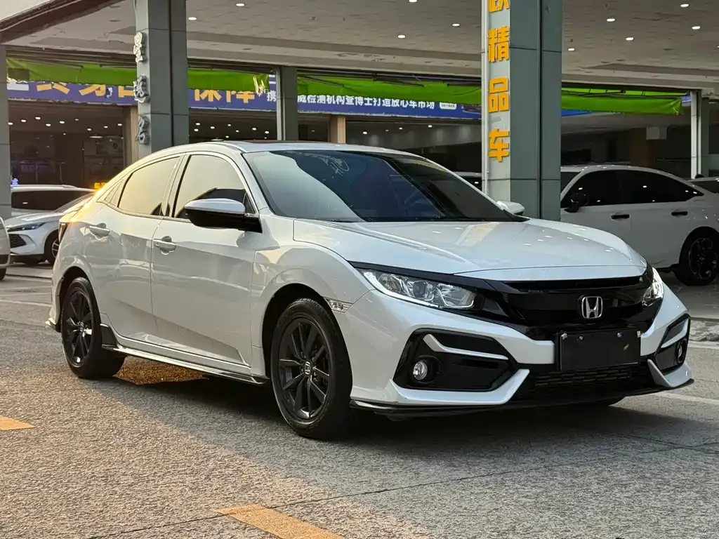 Honda Civic — фото 10