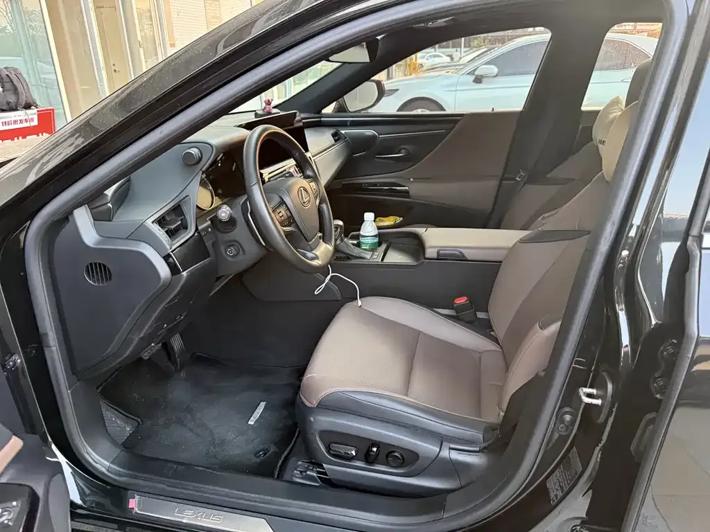 Lexus ES 2023 из CN, фото 6