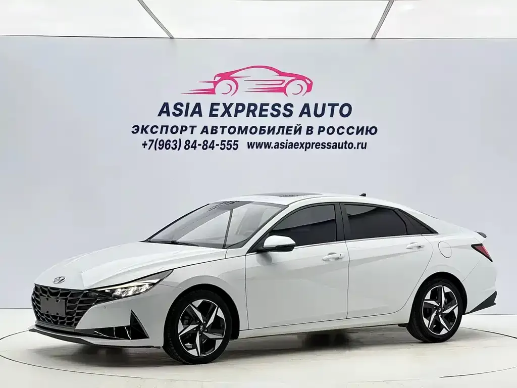 Hyundai Elantra 2023 из CN, фото 1