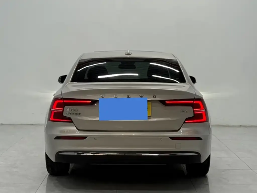 Volvo S60 2024 из CN, фото 6