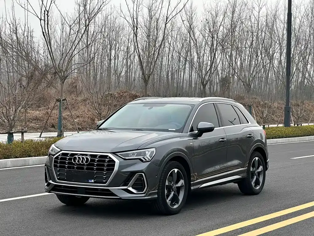 Audi Q3 — фото 1
