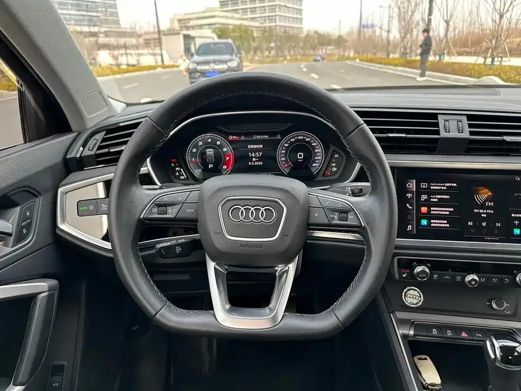 Audi Q3 — фото 5