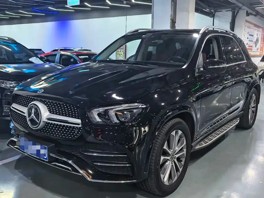 Mercedes-Benz GLE — фото 1