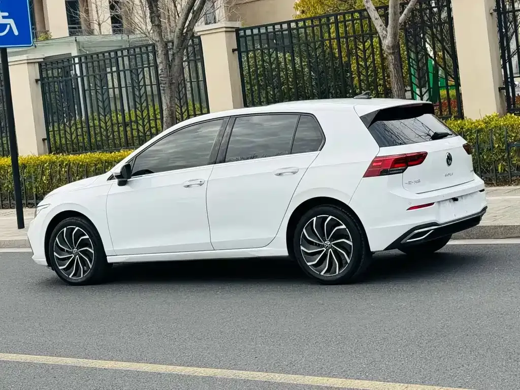 Volkswagen Golf 2021 из CN, фото 5