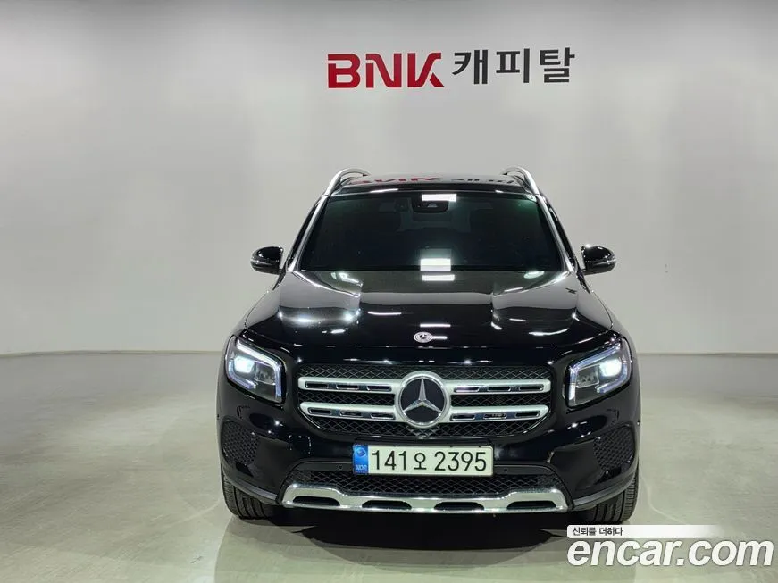 Mercedes-Benz GLB-Class — фото 1