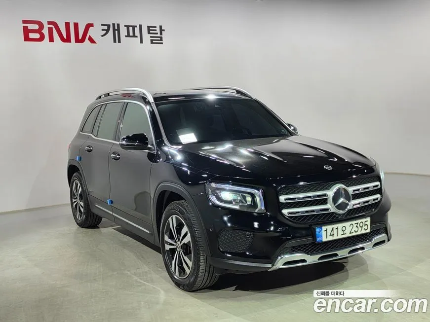Mercedes-Benz GLB-Class — фото 10