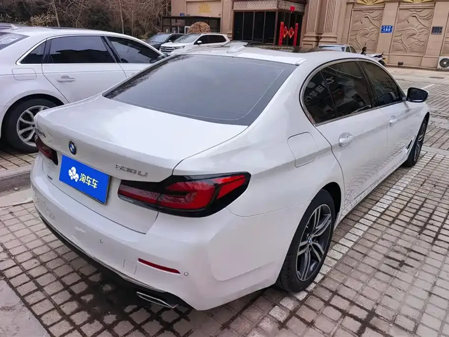 BMW 5 Series — фото 2