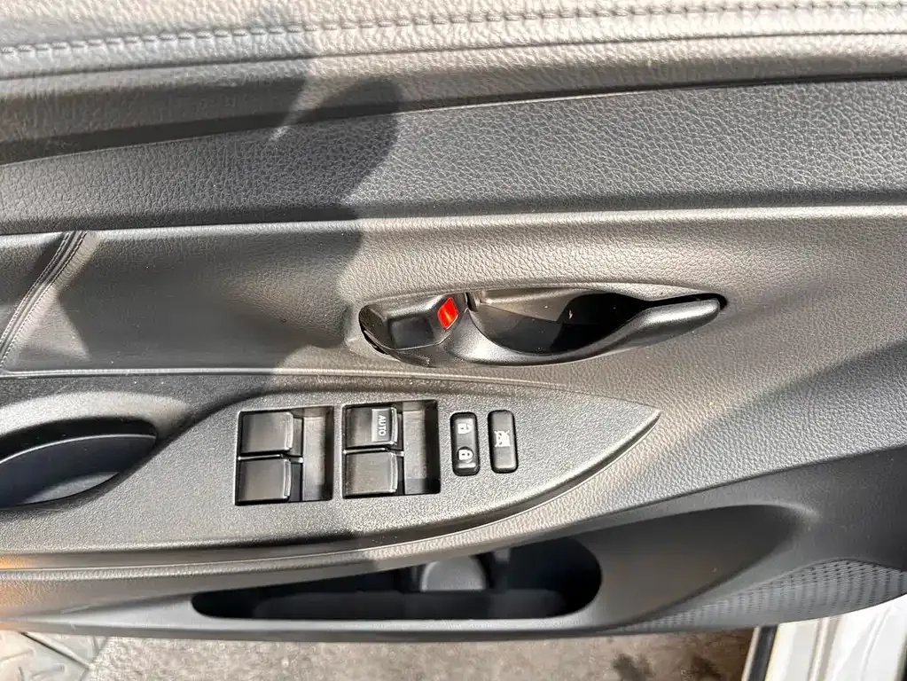 Toyota Yaris L 2022 из CN, фото 8