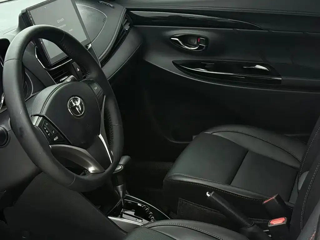 Toyota Yaris L 2023 из CN, фото 6