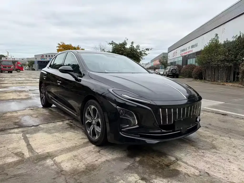 Hongqi E-QM5 — фото 3