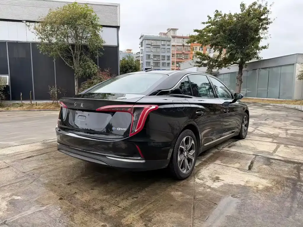 Hongqi E-QM5 — фото 8