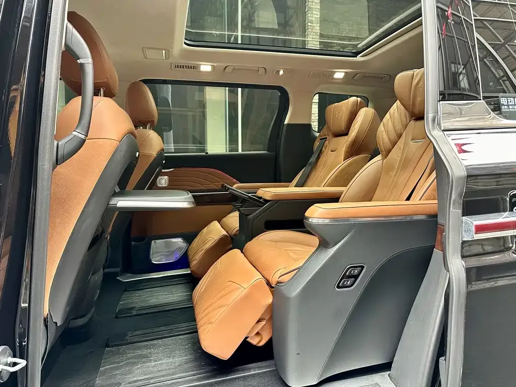 Hongqi HQ9 2023 из CN, фото 8