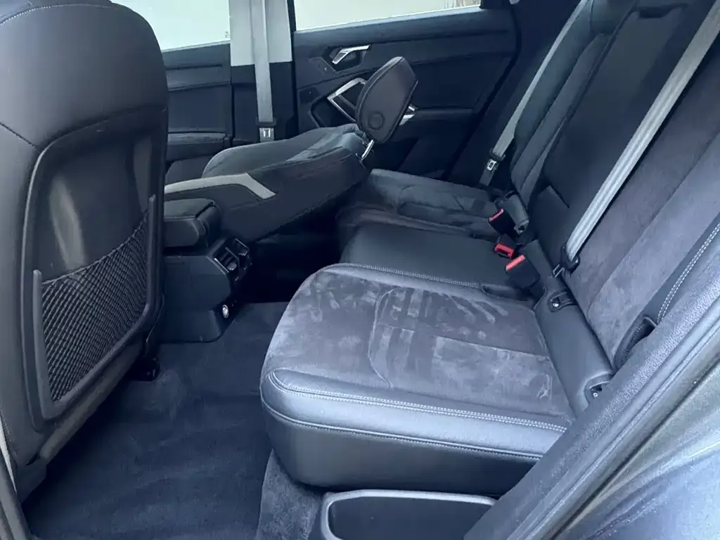 Audi Q3 2022 из CN, фото 2