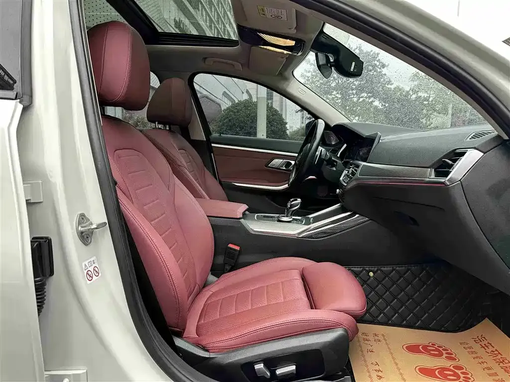 BMW 3 Series 2021 из CN, фото 2