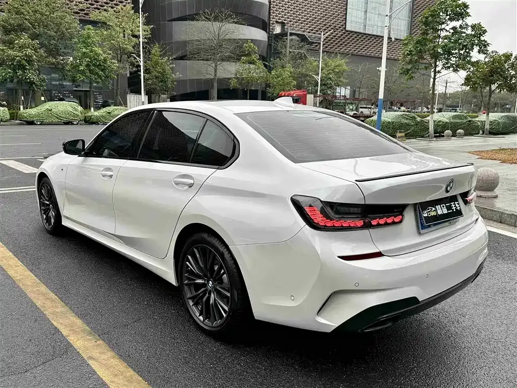 BMW 3 Series 2021 из CN, фото 9