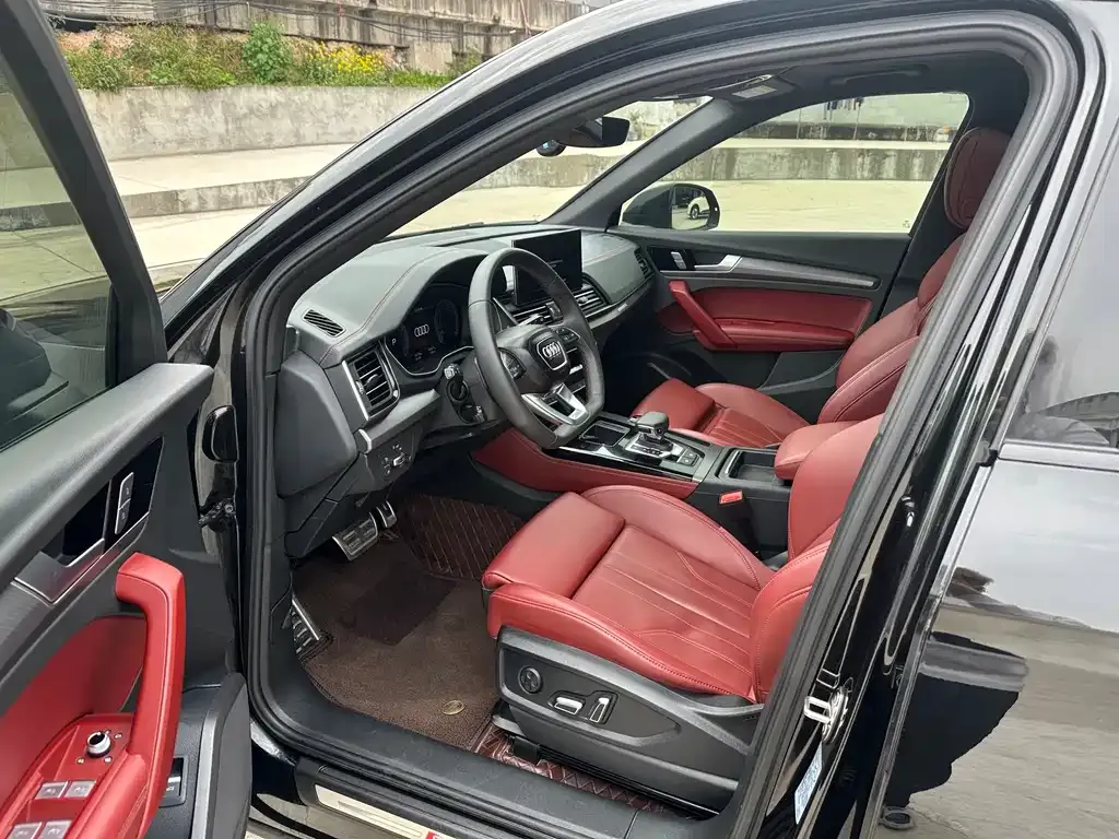 Audi Q5L 2024 из CN, фото 6