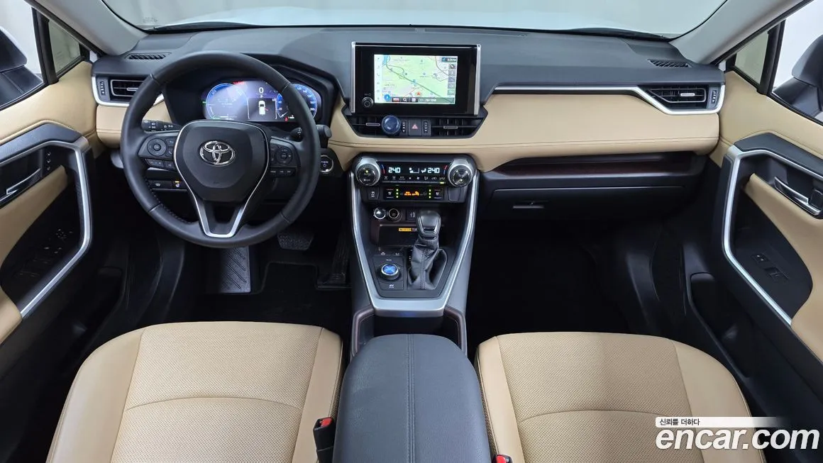 Toyota RAV4 — фото 9